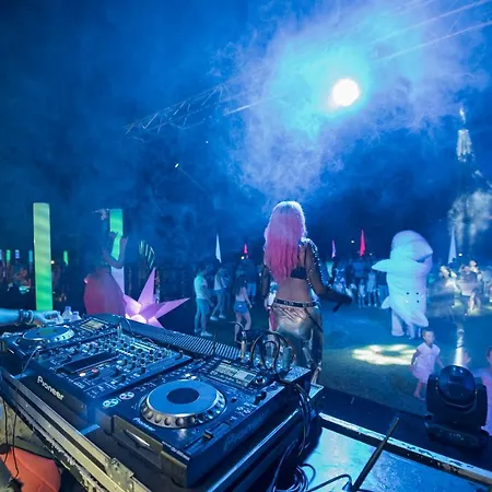 Novum Garden Θέρετρο