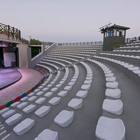 Novum Garden Resort 5*